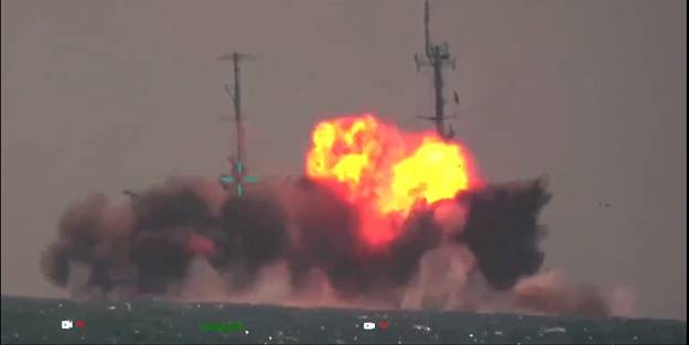 Bakan Mustafa Varank paylaştı... İşte Atmaca'nın vurduğu geminin son hali