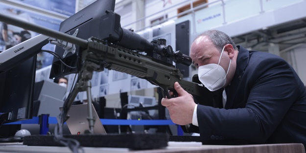 Bakan Mustafa Varank'tan Hulusi Akar'a 