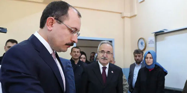 Bakan Muş'un sandığından Erdoğan çıktı