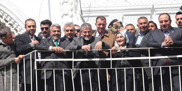 Bakan Nebati'ye baba ocağında yoğun ilgi! Davul zurnayla karşıladılar