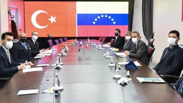 Bakan Özer, Venezuela'nın Ankara Büyükelçisi Jose Gregorio Bracho Reyes'i kabul etti