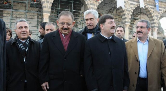 Bakan Özhaseki, Sur’da incelemelerde bulundu