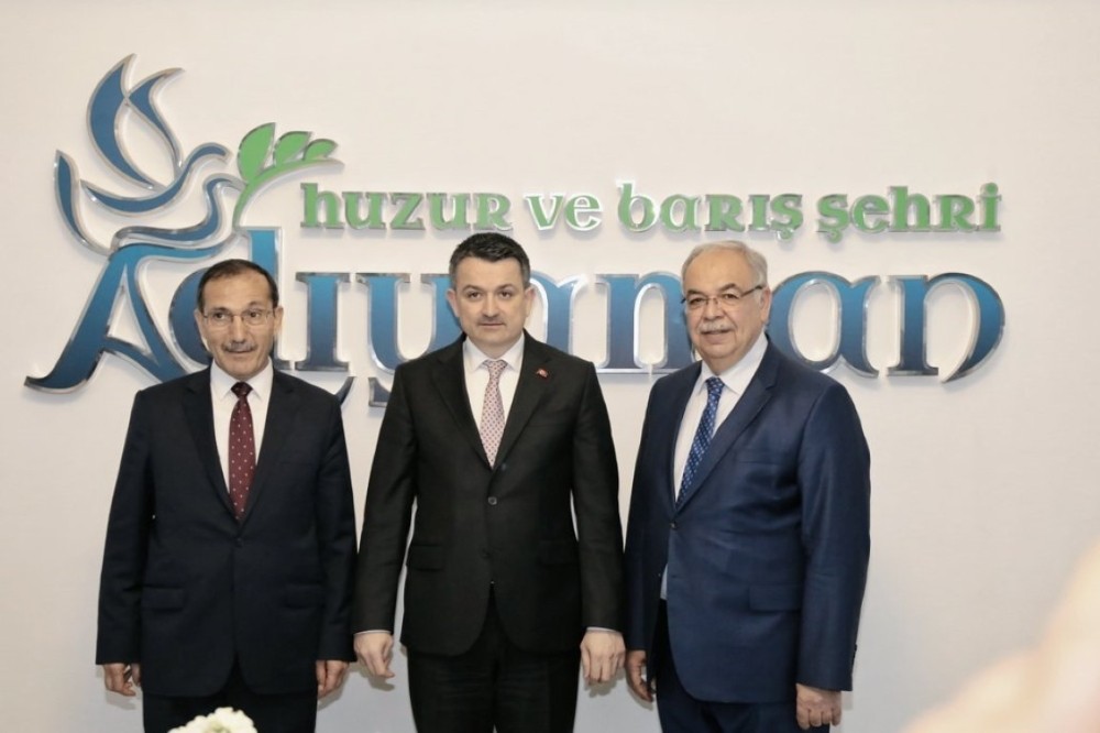 Bakan Pakdemirli Adıyaman Belediyesini ziyaret etti 