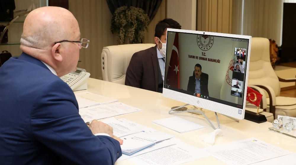 Bakan Pakdemirli’den Başkan Sekmen’e üretim övgüsü 