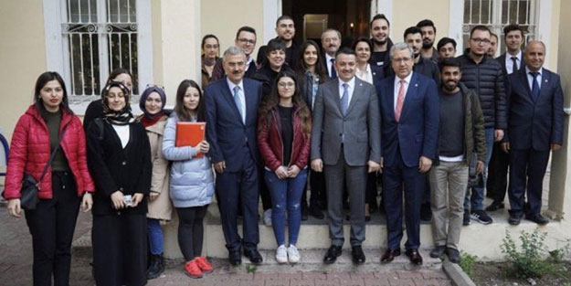 Bakan Pakdemirli’den öğrencilere ‘tarım dersi’