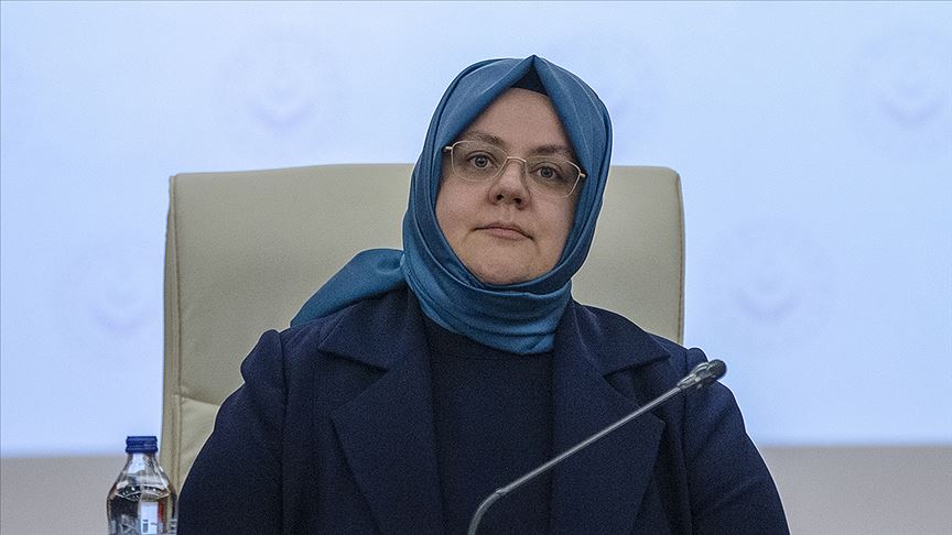 Bakan Selçuk: Covid-19 nedeniyle faaliyetlerini yavaşlatan/durduran tüm işletmeler kısa çalışma ödeneğine başvurabilecek