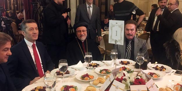 Bakan Selçuk dünyaya satmak istediği proje için destek istedi: Ankara'dan talimatla yürüyecek iş değil