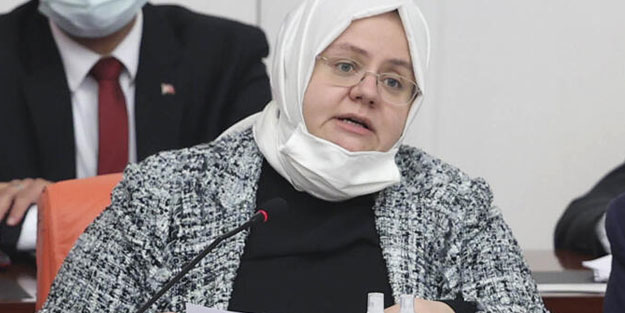 Bakan Selçuk eleştirilere cevap verdi