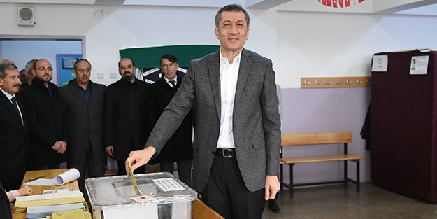 Bakan Selçuk oyunu kullandı
