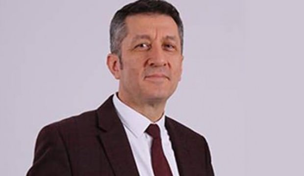 Bakan Selçuk'dan sosyal medya açıklaması