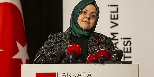 Bakan Selçuk'tan Ceren Özdemir ve Şule Çet açıklaması