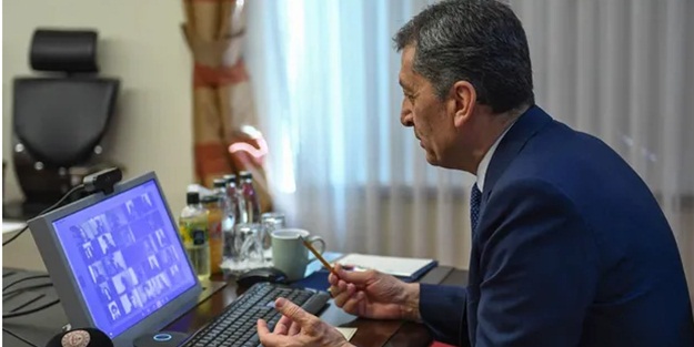 Bakan Selçuk'tan öğrencilere: Kimin duası kabul oldu?