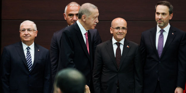 Bakan Şimşek döviz kuru iddiasına cevap verdi