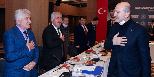 Bakan Soylu Bayrampaşa’da muhtarlarla buluştu