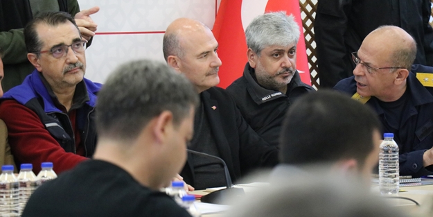 Bakan Soylu deprem bölgesinde talimatı verdi
