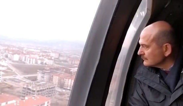 Bakan Soylu, depremden zarar gören yerleri havadan inceledi 