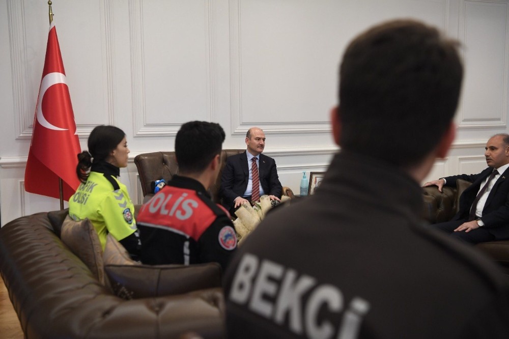 Bakan Soylu, Emniyet Teşkilatı’nı makamında kabul etti 
