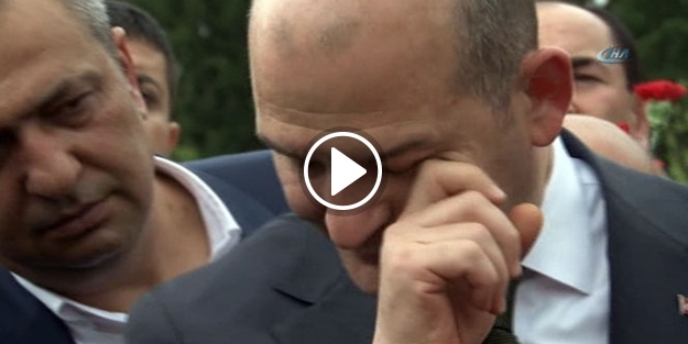 Bakan Soylu, gözyaşlarını tutamadı