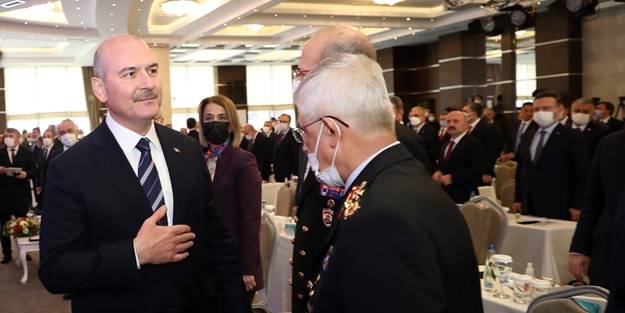 Bakan Soylu, valilerle bir araya geldi