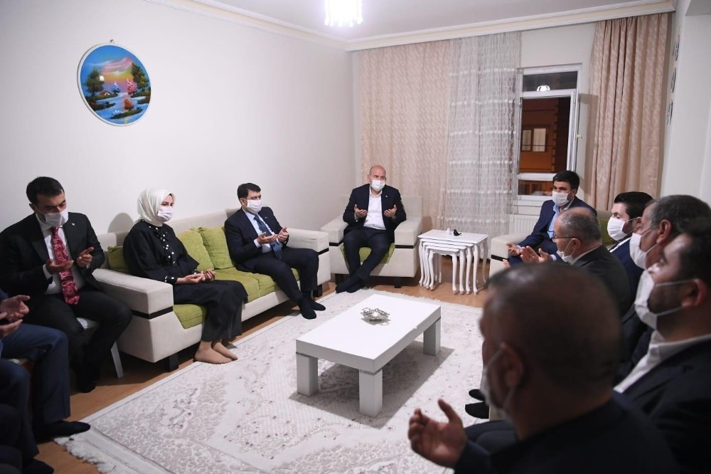 Bakan Soylu’dan, Barış Çakan’ın ailesine taziye ziyareti 