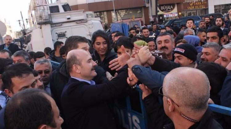 Bakan Soylu'ya Diyarbakır'da sevgi seli!