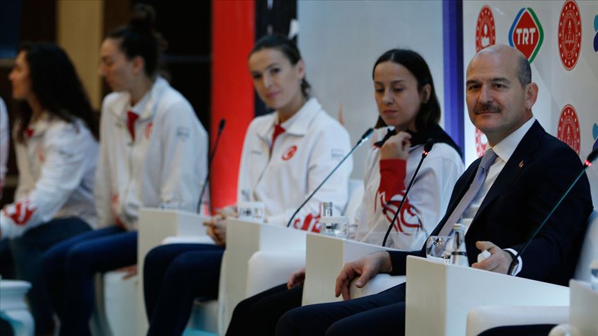 Bakan Süleyman Soylu gençlere 'doğru istikamet' tavsiyesinde bulundu