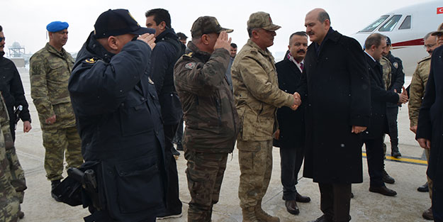 Bakan Süleyman Soylu Hakkari'de