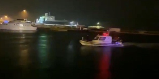 Yunanistan'dan insanlık dışı hareket! Kelepçeleyip ölüme attılar