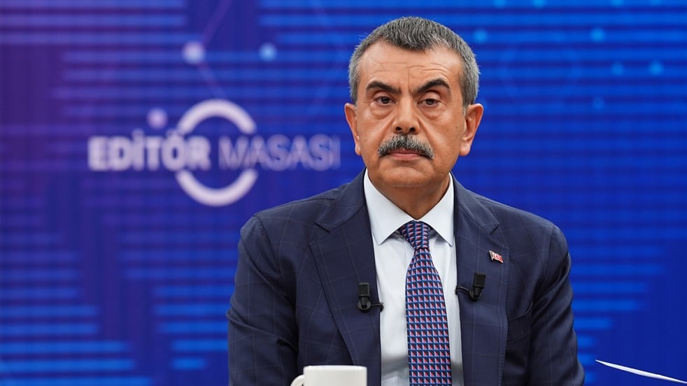 Bakan Tekin: Eğitimi dershane vesayetinden kurtardık ve başarı geldi