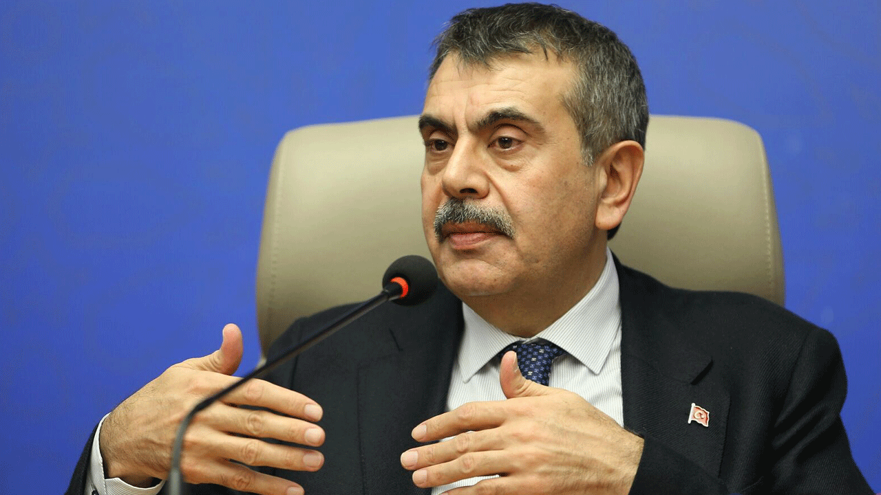 Bakan Tekin'den atama müjdesi: Tüm öğretmenlerimizin atamalarını gerçekleştirdik!