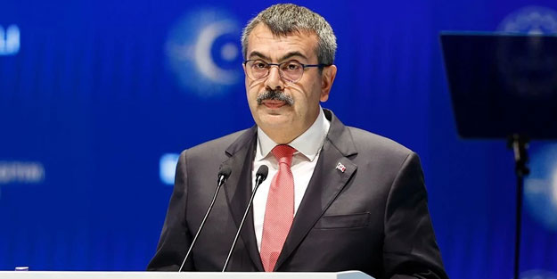 Bakan Tekin'den öğretmen ataması ve müfredat değişikliği açıklaması