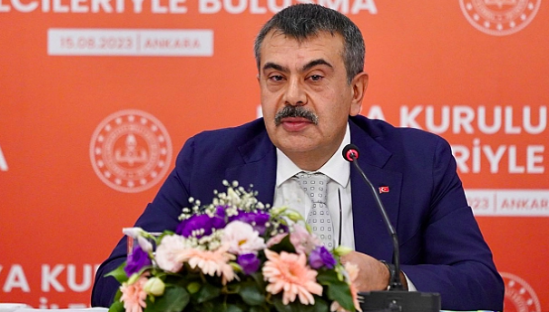 Bakan Tekin'den sınıf tekrarı ve devamsızlık affıyla ilgili şok açıklama!