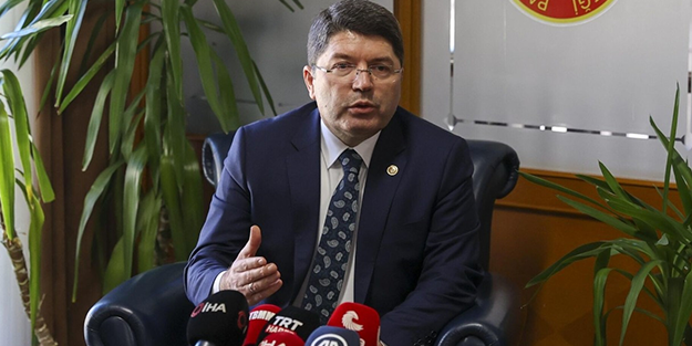 Bakan Tunç, FETÖ ile ilgili son gelişmeyi canlı yayında paylaştı: 371 kişi hakkında inceleme başlatıldı