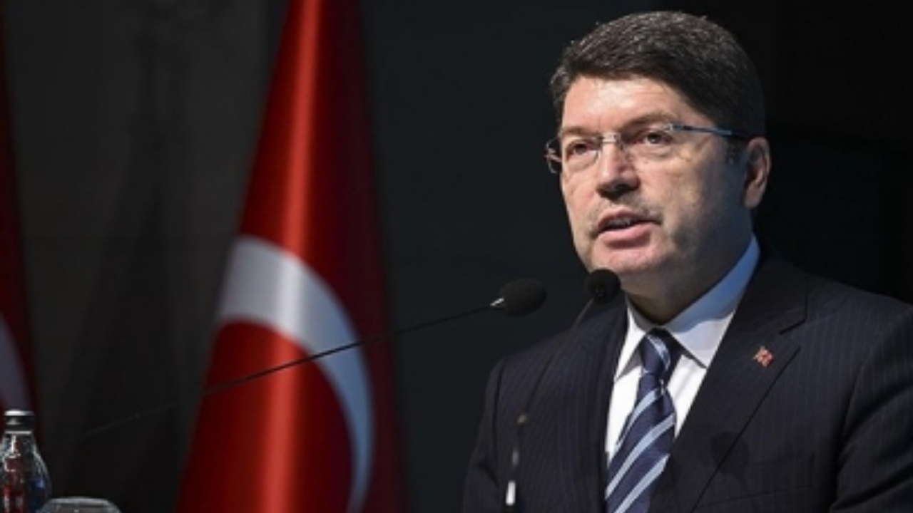 Bakan Tunç, Özgür Özel’i rezil etti! Bu zihniyetten ülkeye fayda gelir mi?