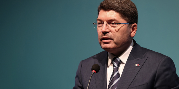 Bakan Tunç yeni anayasa vurgusu ile ilgili ilk kez konuştu, geliyor mu? Herkesi ilgilendiriyor, resmen açıklandı