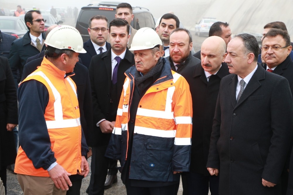Bakan Turhan, Ankara-Sivas YHT hattını inceledi 