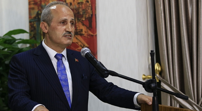 Bakan Turhan: Ekonomik darbe girişimlerine rağmen dev projeler devam edecek