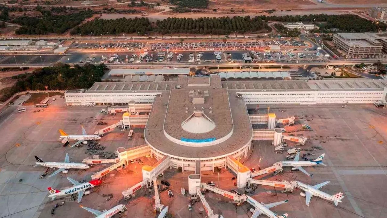 Bakan Uraloğlu açıkladı! İşte havalimanlarını kullanan yolcu sayısı