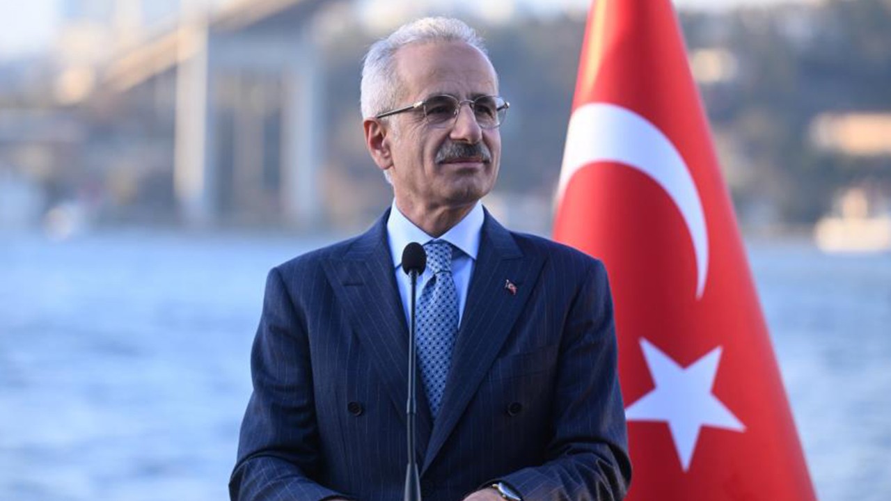 Bakan Uraloğlu: "Elleçlenen yük miktarı 553 milyon 268 bin 303 tona ulaştı" Bir rekor da elleçlemeden