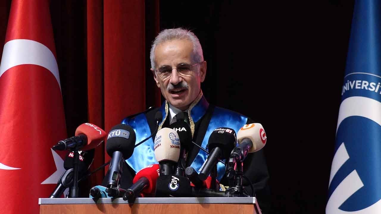 Bakan Uraloğlu’na mezun olduğu KTÜ'den büyük vefa! "Biz ideoloji değil, hizmet siyaseti yapıyoruz!"