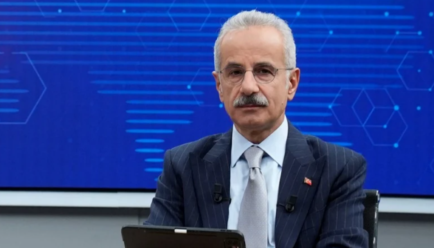 Bakan Uraloğlu: Hürmüz Boğazı'ndaki Türk gemileri yakından takip ediliyor