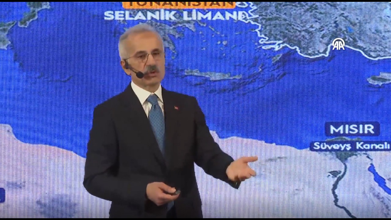 Bakan Uraloğlu’ndan Karadeniz’e demiryolu müjdesi Ulaştırmaya dev yatırım