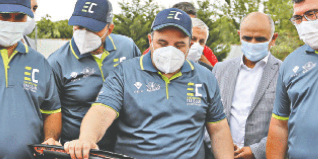 Bakan Varank araçları inceledi