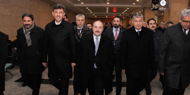 Bakan Varank Eskişehir'den ayrıldı