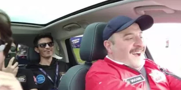 Bakan Varank, Togg'a gençleri alıp sürdü