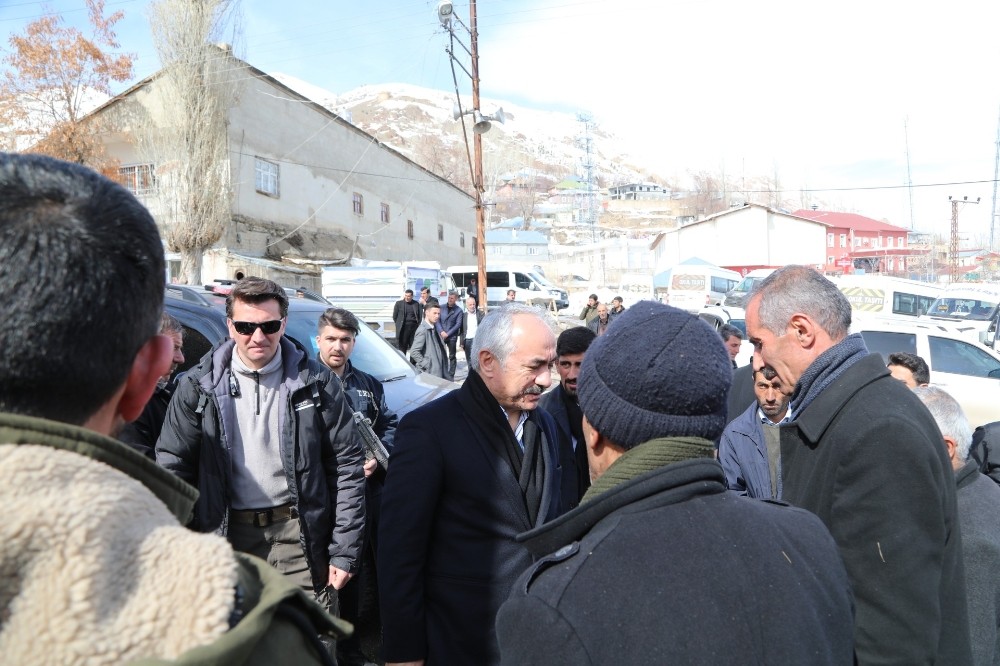 Bakan Yardımcısı Ersoy, depremden etkilenen Başkale’yi ziyaret etti 