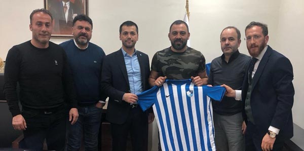 Bakan Yardımcısı Yerlikaya'dan Erzurumspor'a ziyaret