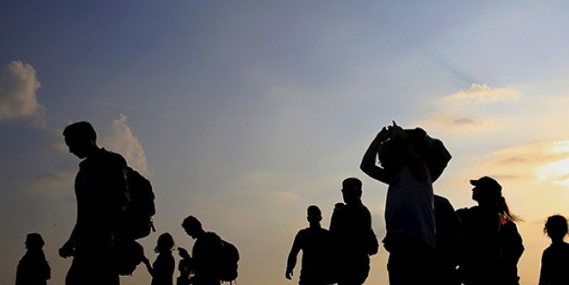 Bakan Yerlikaya açıkladı: 6 ilde 173 düzensiz göçmen yakalandı