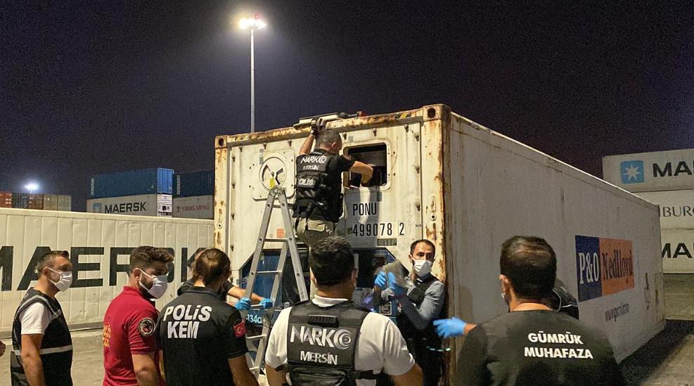 Bakan Yerlikaya operasyonu duyurdu: Brezilya’dan Mersin’e uzanan zehir hattı kesildi! 298 kilo kokain ele geçirildi