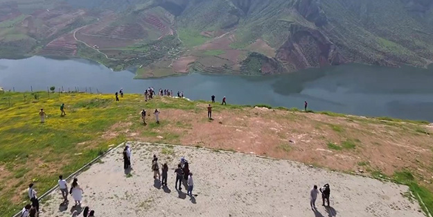 Bakan Yerlikaya paylaştı! PKK'nın düne kadar kol gezdiği bölge turizme açıldı